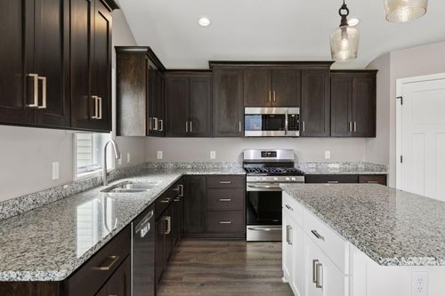 27671 Oxford Ln, Elko New Market, MN, 55020-4504 | Card Image