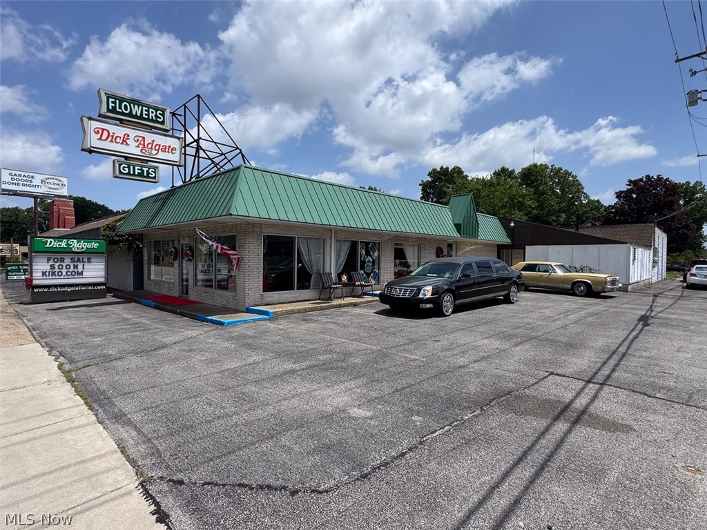 4527 Market St, Youngstown, OH 44512