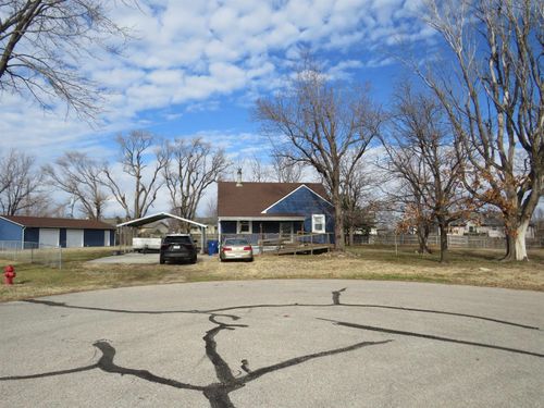 201 Rhodes Ct, Bentley, KS, 67016-7502 | Card Image