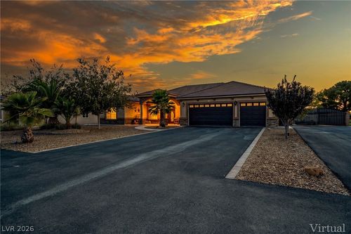 2850 S Margarita Ave, Pahrump, NV, 89048-8122 | Card Image
