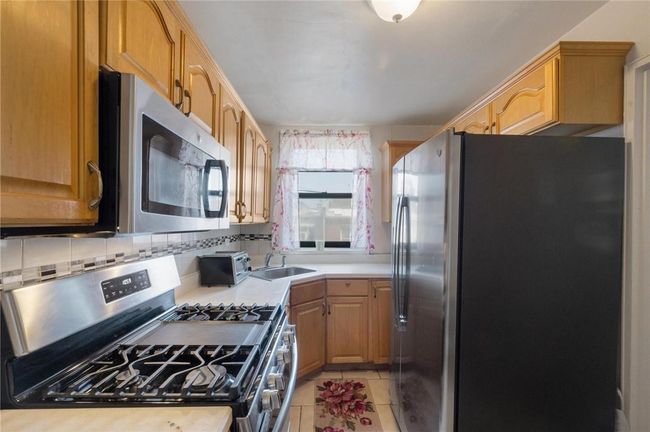 APT-2K - 1275 E 51 St St, Home with 3 bedrooms, 2 bathrooms and null parking in Brooklyn NY | Image 13