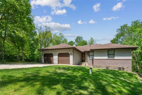 5050 Shady Oak Ave, Central City, IA, 52214-9505 | Card Image