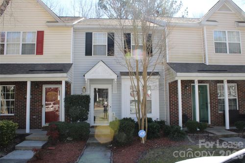 10118 Frosty Ln, Charlotte, NC, 28216-0735 | Card Image