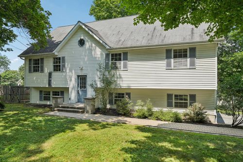 28 Old Craigville Rd, Goshen, NY, 10924-2601 | Card Image