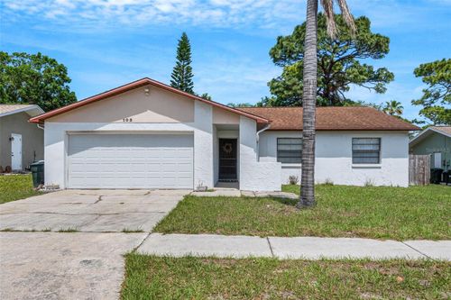 105 Lotus Cir, SAFETY HARBOR, FL, 34695-4717 | Card Image