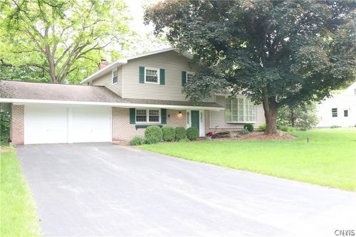4564 Stoneledge Ln, Manlius, NY, 13104-2322 | Card Image