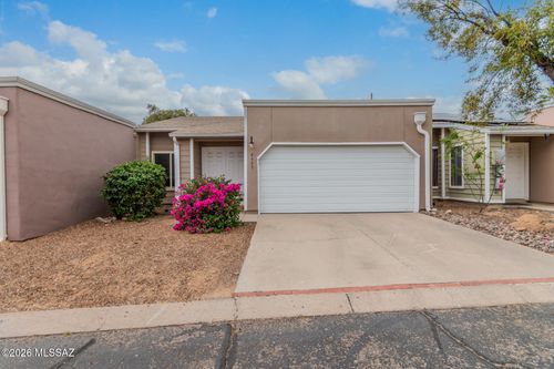 6337 N Willowbrook Drive, Tucson, AZ, 85704 | Card Image