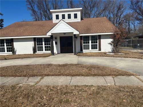 8591 Wakefield Ave, Baton Rouge, LA, 70806-7940 | Card Image