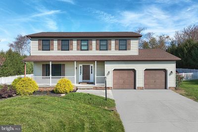 5091 Hickory View Drive, House other with 4 bedrooms, 2 bathrooms and null parking in SPRING GROVE PA | Image 3