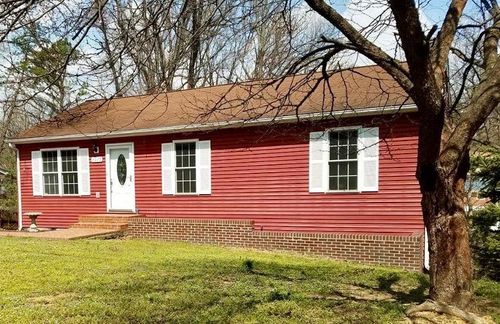 5075 Youngwood Dr, Roanoke, VA, 24017 | Card Image