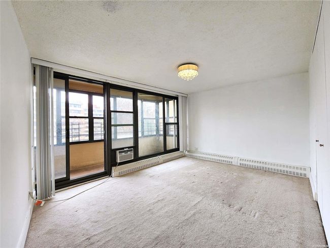 APT-4B - 162-40 9 Th Ave, Home with 3 bedrooms, 1 bathrooms and null parking in Beechhurst NY | Image 13