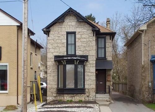 {{alt}} | Card Image