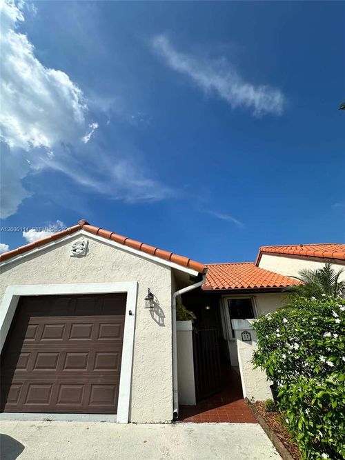 17 Columbia Ct, Deerfield Beach, FL, 33442-9117 | Card Image