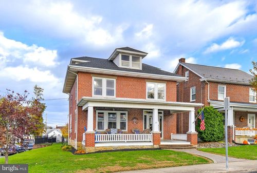 37 W Sunset Ave, EPHRATA, PA, 17522-1920 | Card Image