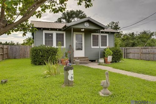 21112 Highway 1, Golden Meadow, LA, 70357-5211 | Card Image
