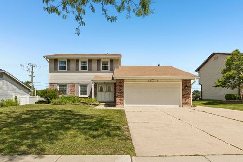 1105 E Point Dr, Schaumburg, IL, 60193-4371 | Card Image