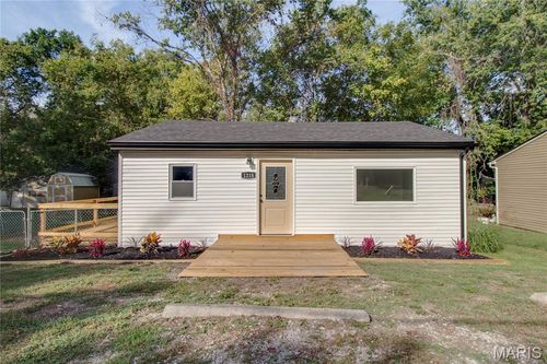 1218 East Dr, Cottage Hills, IL, 62018-1525 | Card Image