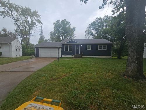 9360 Laramie Drive, St Louis, MO, 63137 | Card Image