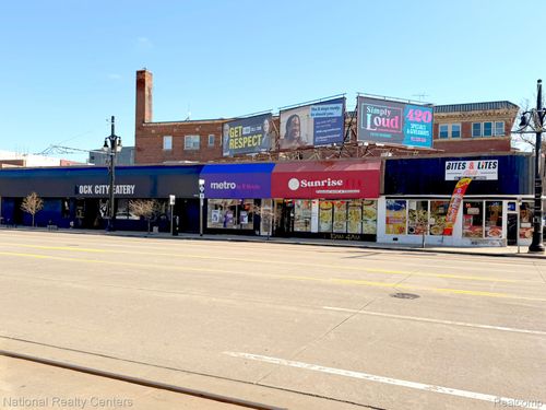 4200 Woodward Ave, Detroit, MI, 48201-1818 | Card Image