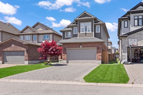 3293 Casson Way, London, ON, N6L0B9 | Card Image