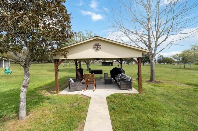 275 Saegert Rd, House other with 4 bedrooms, 2 bathrooms and 4 parking in Paige TX | Image 29