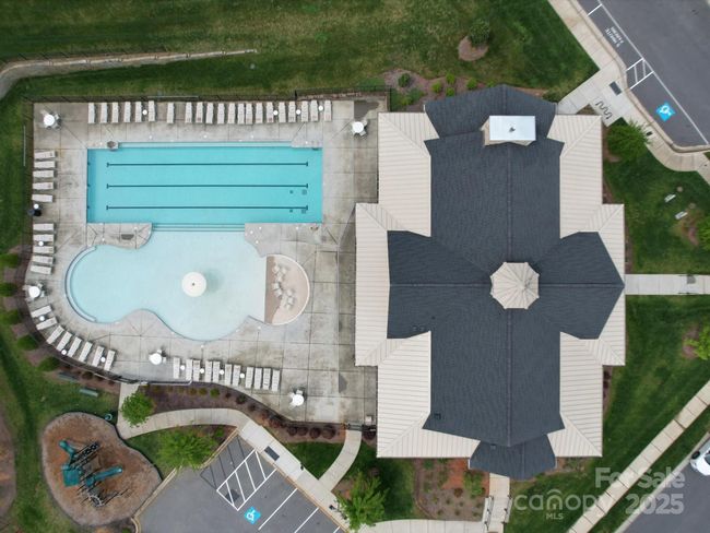 Community pool | Image 38