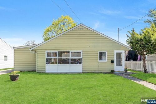 191 Howard Ave, Rochelle Park, NJ, 07662-3509 | Card Image