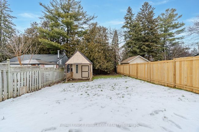 189 Dundas St N, House attached with 3 bedrooms, 2 bathrooms and 5 parking in Cambridge ON | Image 35