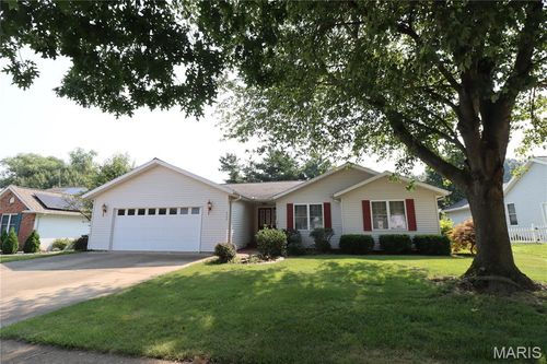 702 Poplar St, Greenville, IL, 62246-2322 | Card Image