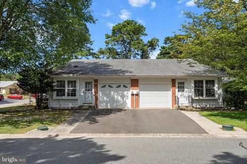 16 Monticello Dr, Whiting, NJ, 08759-1663 | Card Image