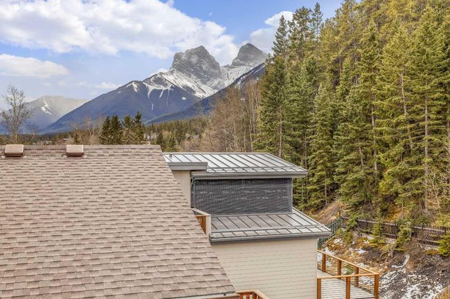 249A Three Sisters Drive, Home with 4 bedrooms, 4 bathrooms and 4 parking in Canmore AB | Image 17