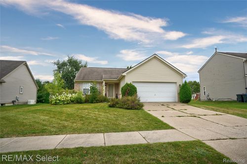 708 Wilberforce Dr, Flint, MI, 48503-5235 | Card Image