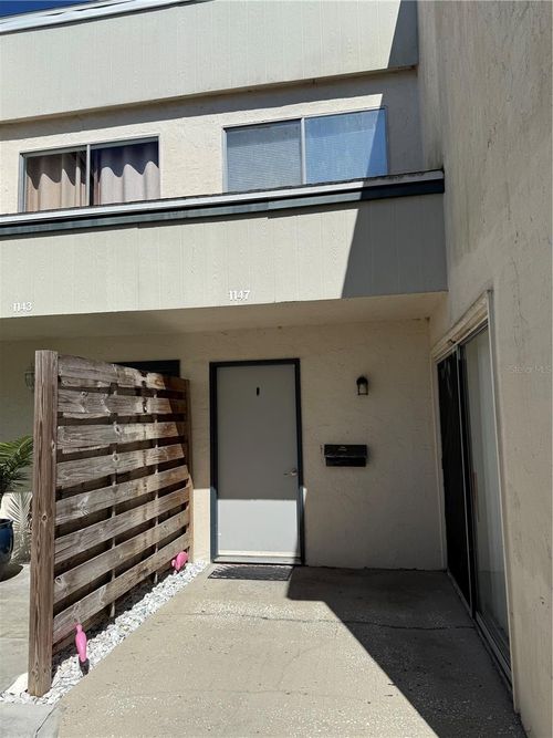 157c-1147 Longfellow Rd, SARASOTA, FL, 34243-1216 | Card Image