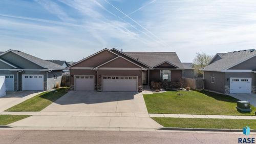 5508 S Sirocco Ave, Sioux Falls, SD, 57108-6807 | Card Image