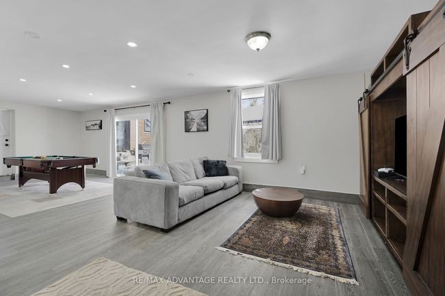 9755 Longwoods Rd, House other with 5 bedrooms, 3 bathrooms and 4 parking in London ON | Image 31
