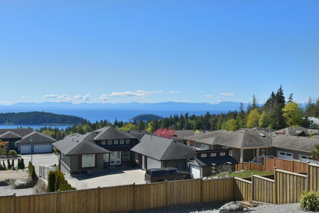 6217 Oracle Road, House other with 3 bedrooms, 2 bathrooms and null parking in Sechelt BC | Image 5