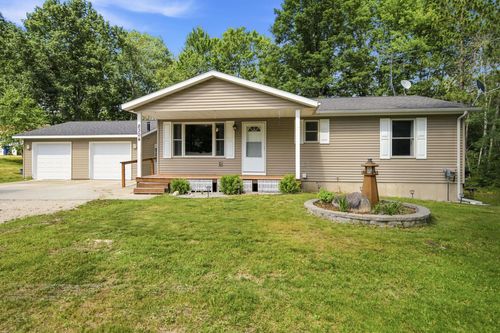 8304 W Whispering Pines Cir, Lake City, MI, 49651-9097 | Card Image