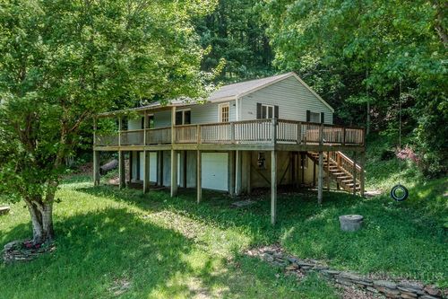 933 Autumn Valley Dr, West Jefferson, NC, 28694-7533 | Card Image