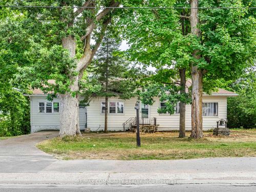 36 North St, Bobcaygeon, ON, K0M1A0 | Card Image