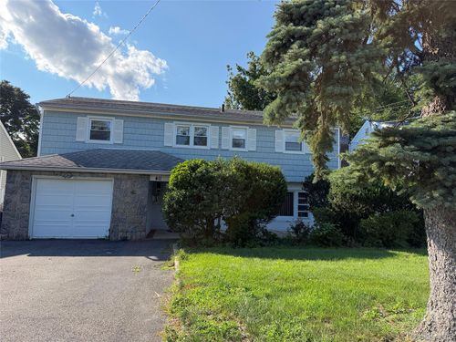 411 Cornwell Avenue, Hempstead, NY, 11565 | Card Image