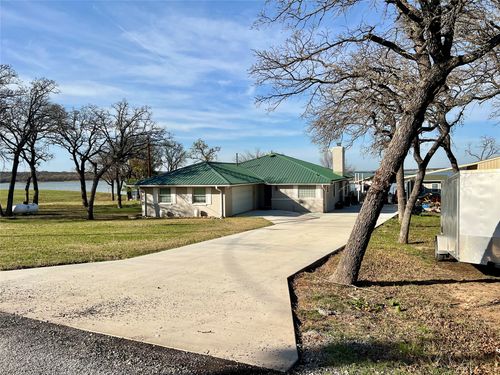 213 Cortez Dr, Nocona, TX, 76255-9411 | Card Image