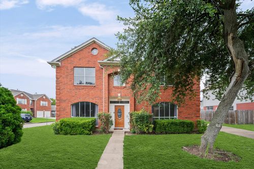9366 Corner Oaks Ln, Houston, TX, 77036-8602 | Card Image