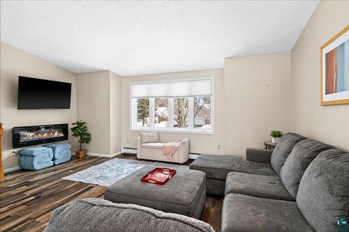 2360 Apple Ridge Dr, Duluth, MN, 55811-4260 | Card Image