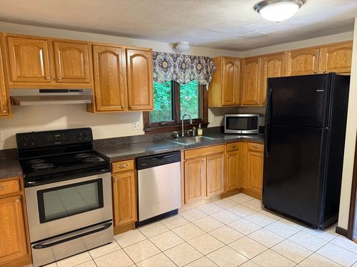 17 Circle Rd, Lexington, MA, 02420-2905 | Card Image