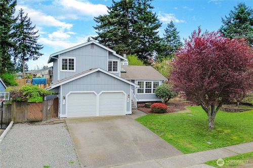 9446 Summerfield Loop Se, Olympia, WA, 98513-6688 | Card Image