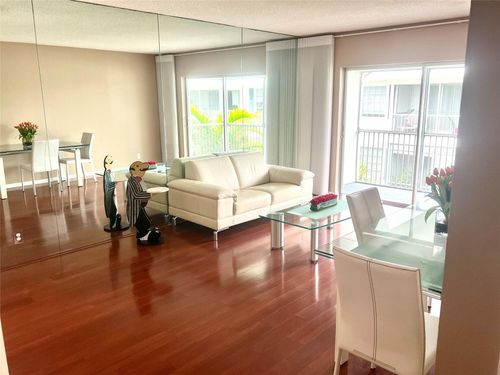 1128-2211 Ne 67th St, Fort Lauderdale, FL, 33308-1277 | Card Image