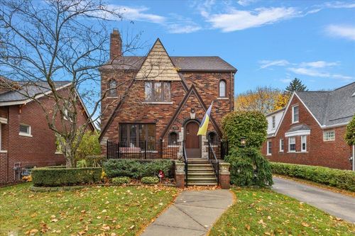 975 Fisher Rd, Grosse Pointe, MI, 48230-1204 | Card Image