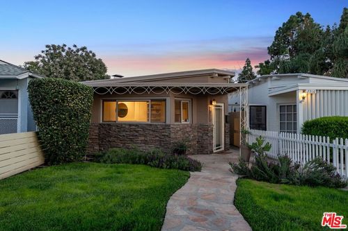 2914 W Chandler Blvd, Burbank, CA, 91506 | Card Image