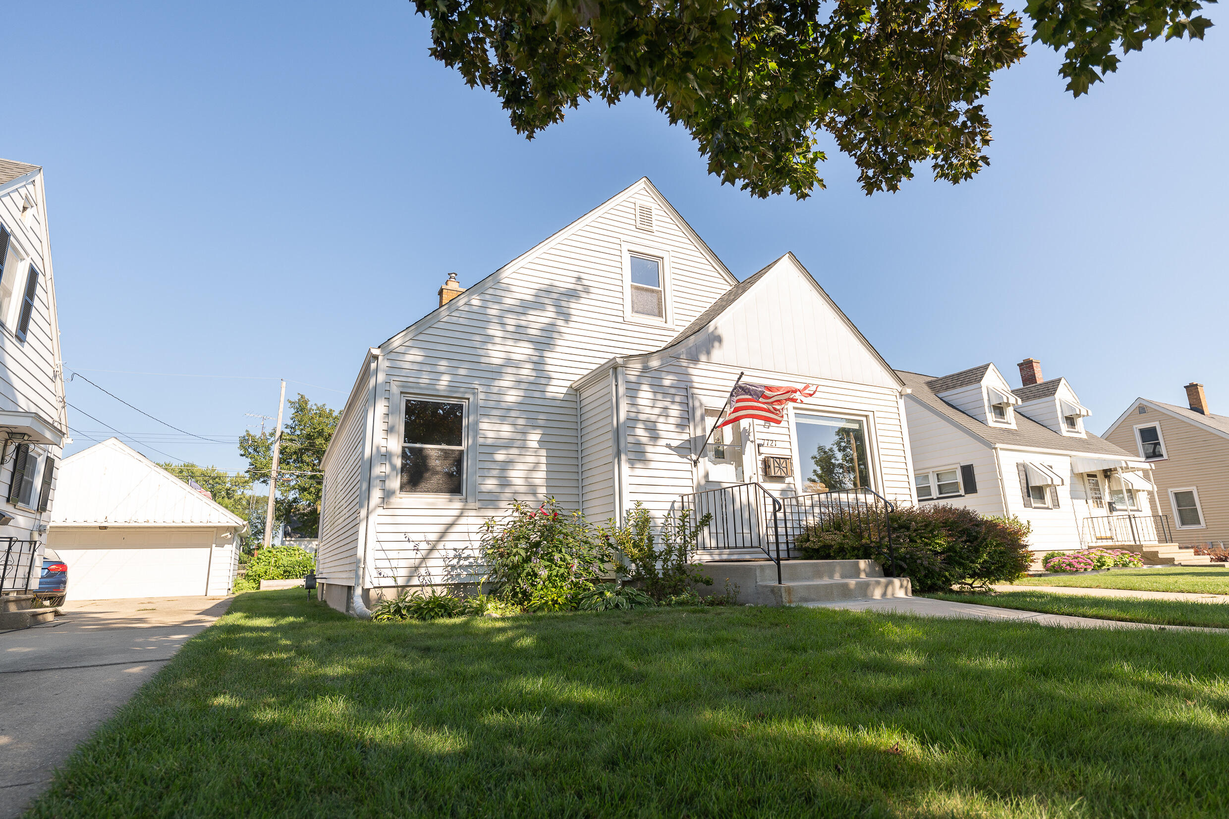 19th Ave, Kenosha, WI 53143