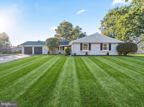 10 Thornhill Ln, Willingboro, NJ, 08046-3608 | Card Image